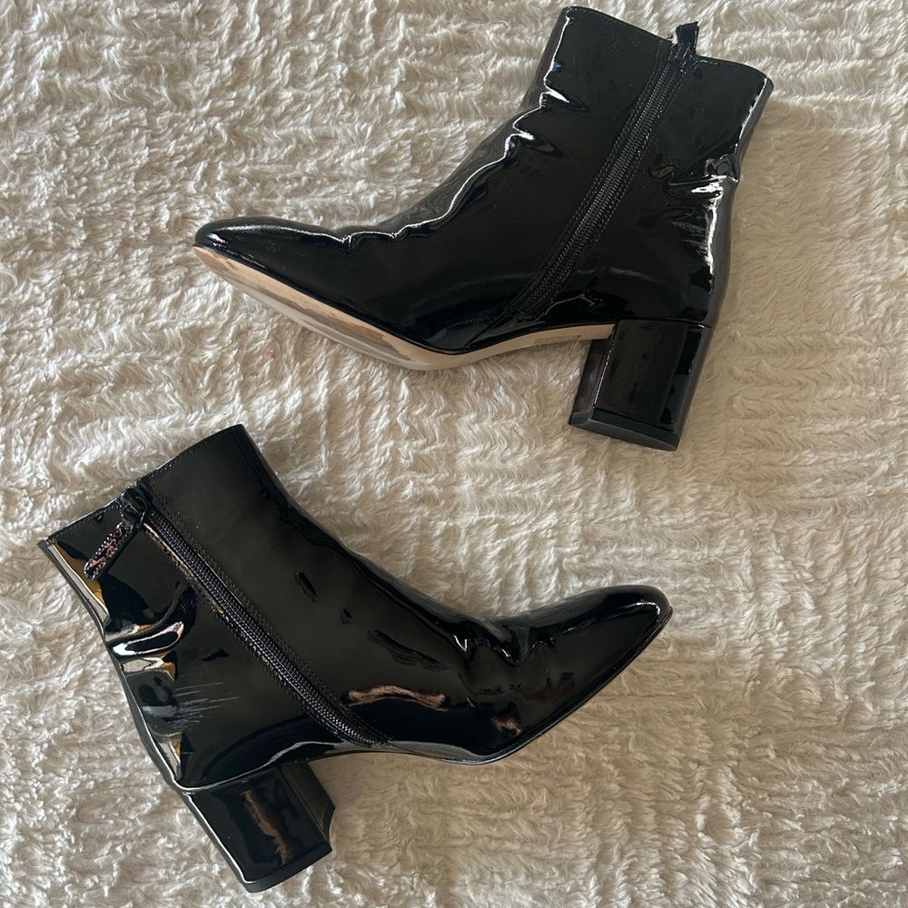 Pretty J.Crew Black Patent Leather Ankle Mod Boots Size 8